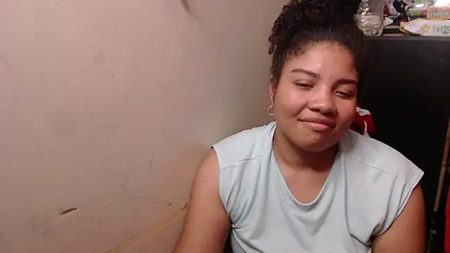 madelene's Live Chat Room