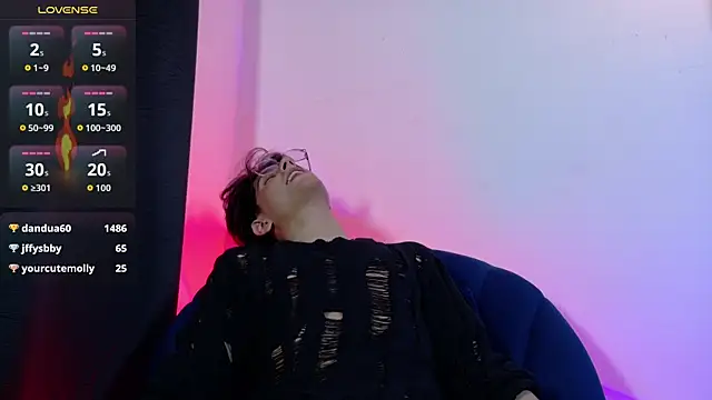 lui_x_dust 网络视讯表演