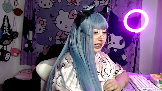 Chat +18 de lussyevans24 ao vivo