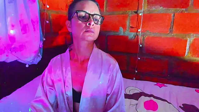 BrianaGarner's Live XXX Chat