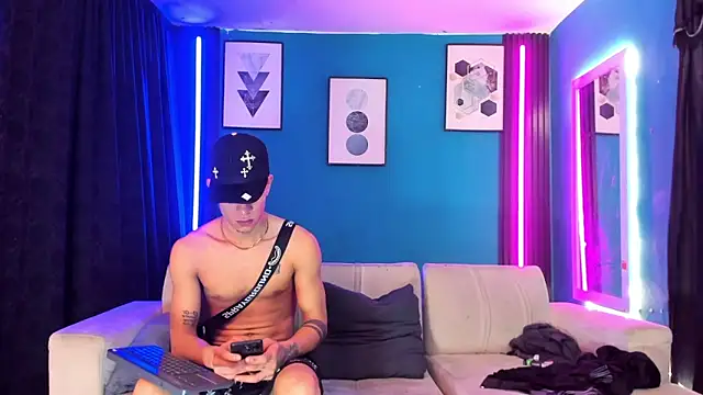 DesertKings_'s Live XXX Chat