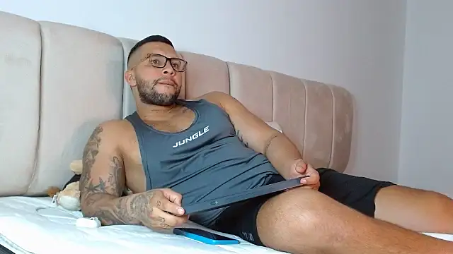 عرض كام frank_myles