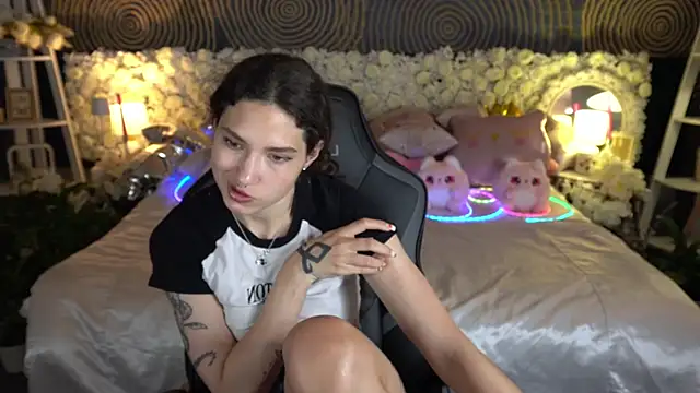 Chatroom XXX en direct de BabyFlowerr
