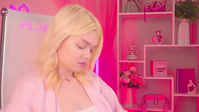 AdeleCartier's Live XXX Chat