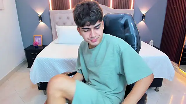 Tommy18__ 라이브 XXX 채팅
