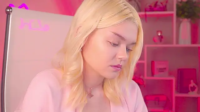 AdeleCartier's Live XXX Chat