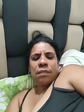 Zeyllyjhonson Adlı Modelin Canlı XXX Sohbeti