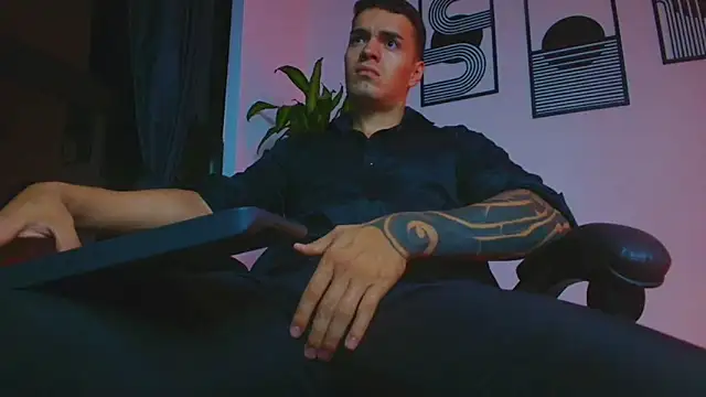 ALPHA_DOMINUS_ Webcam Show