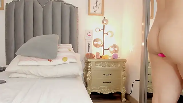 frehia_dimou Chat XXX live