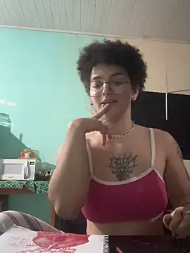 Chat +18 de CamillyBlum ao vivo