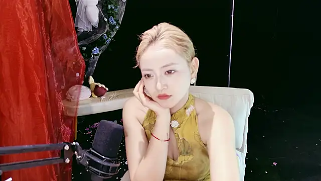 Unique_Mia 网络视讯表演