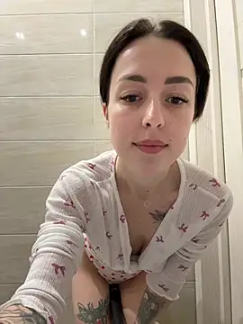SakuraSara Chat XXX in diretta