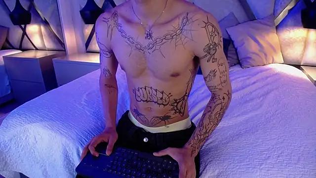 Enzo_Hunter Live XXX-Chat