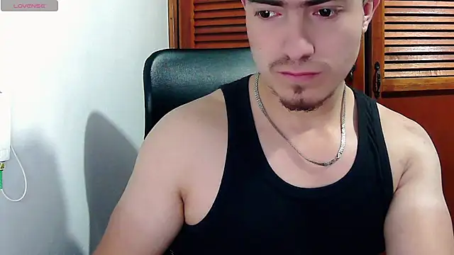 TouchDaddy4's Live XXX Chat
