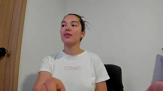 Phòng Chat Trực Tiếp MiaRouseex