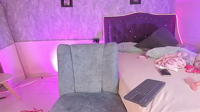 Lauren_smiles' Live XXX Chat