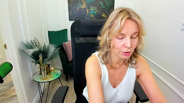 XXX chat uživo modela Sinty_Devis