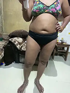 Chat XXX en directo de Meera_xxx