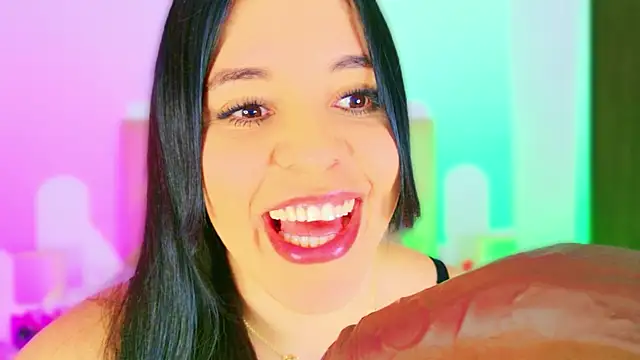 CharlootteEvans' Live XXX Chat