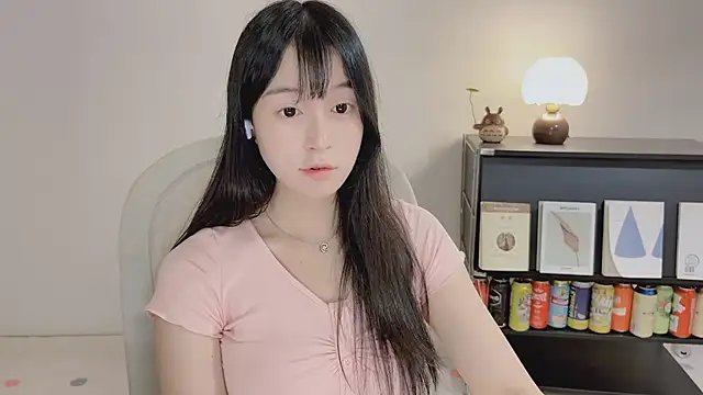 Onechestnut's Live XXX Chat