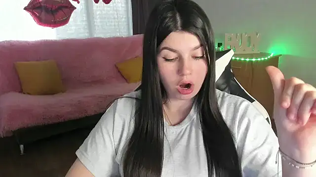 KisaModel Chat XXX live