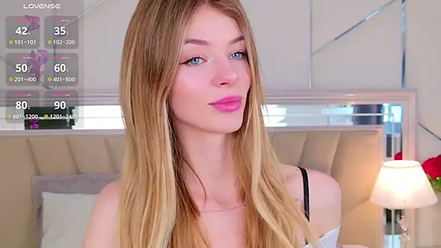 MeganMour live XXX chat