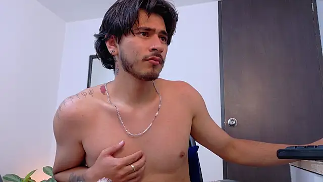 Elian_savoy Show Webcam