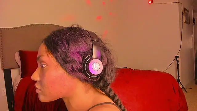 yiauana live XXX chat