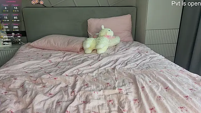 MiraJuicyJune Live XXX-Chat