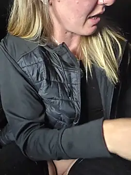 SheIsSomething Live XXX-chat
