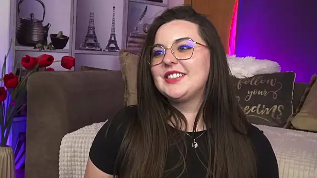 Chatroom XXX en direct de Mia_Swano