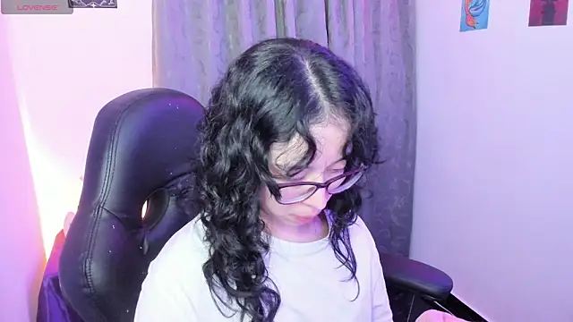 Chat XXX ao vivo de indra_cam