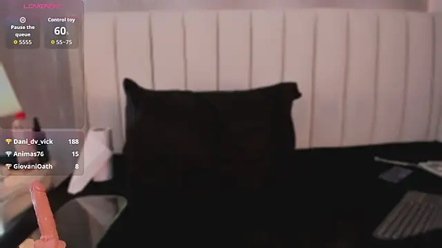 Camila_Harrington's Live Chat Room