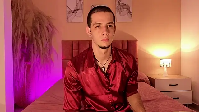 isaacblaze_ Webcam Show