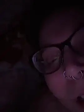 ChubbiGhostiii's Live XXX Chat