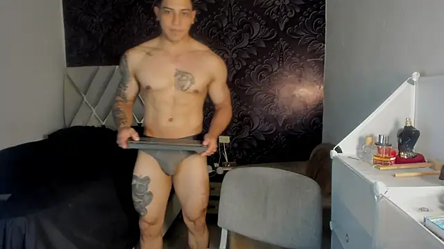 tom_fox15 Adlı Modelin Web Kamerası Şovu