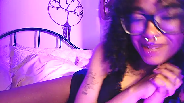 MommieMia's Live XXX Chat