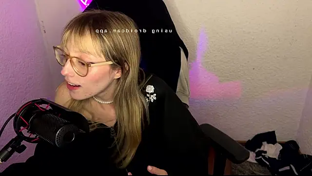 แชท XXX สดของ ReenKitty