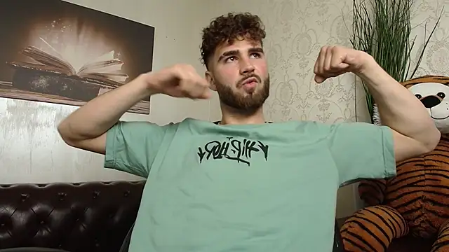 KyloEast Webcam Show