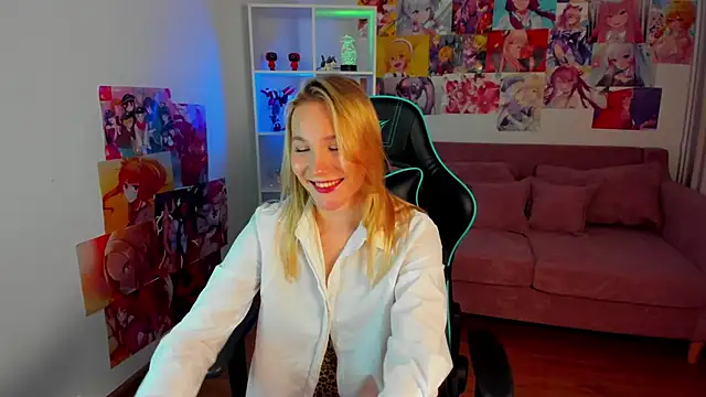 Chat +18 de ElaraVoltage ao vivo
