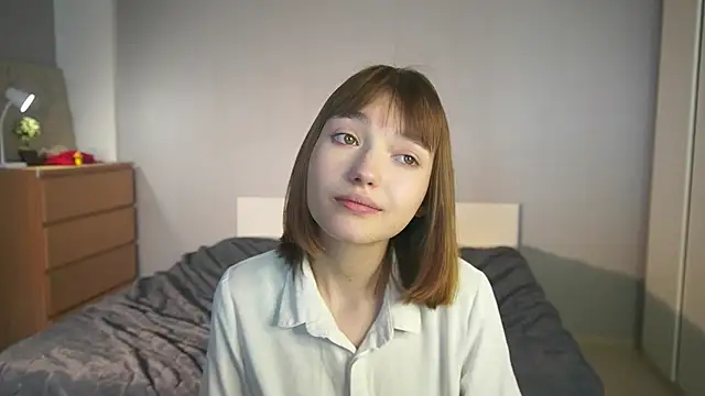 Leyla_crsh's Live Chat Room