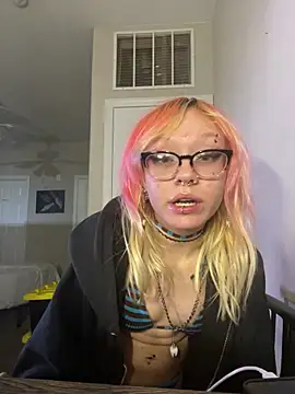 simplyobsessedwher Show in webcam