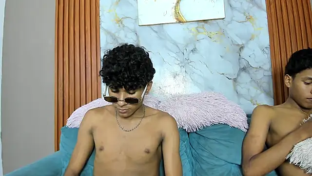 Онлайн чат XXX BOUL_GUYS