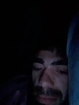 lucc051 Live XXX-chat