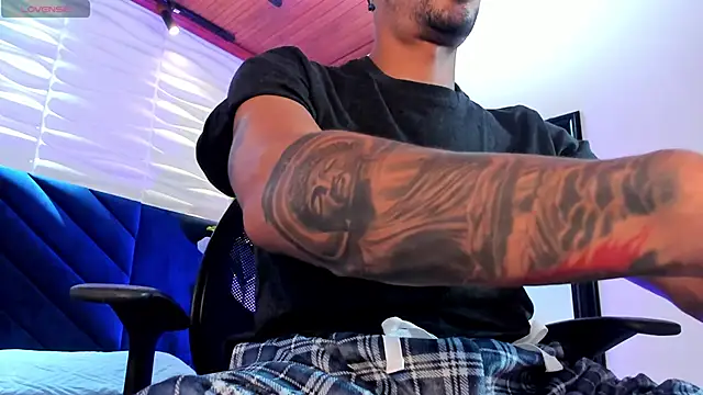 DrakeNeumannn Live XXX chat