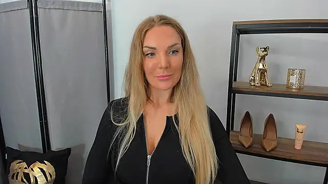 Živá chatovací místnost AulloraHoney