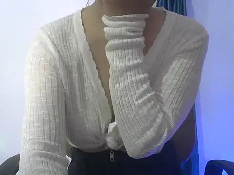 Manvi1510's Live XXX Chat