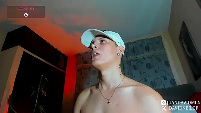 DavidNeill live XXX chat