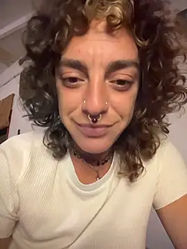 Živý XXX chat SalyTredelMonte