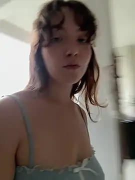 Sarahhh_xxx – Kamerová šou